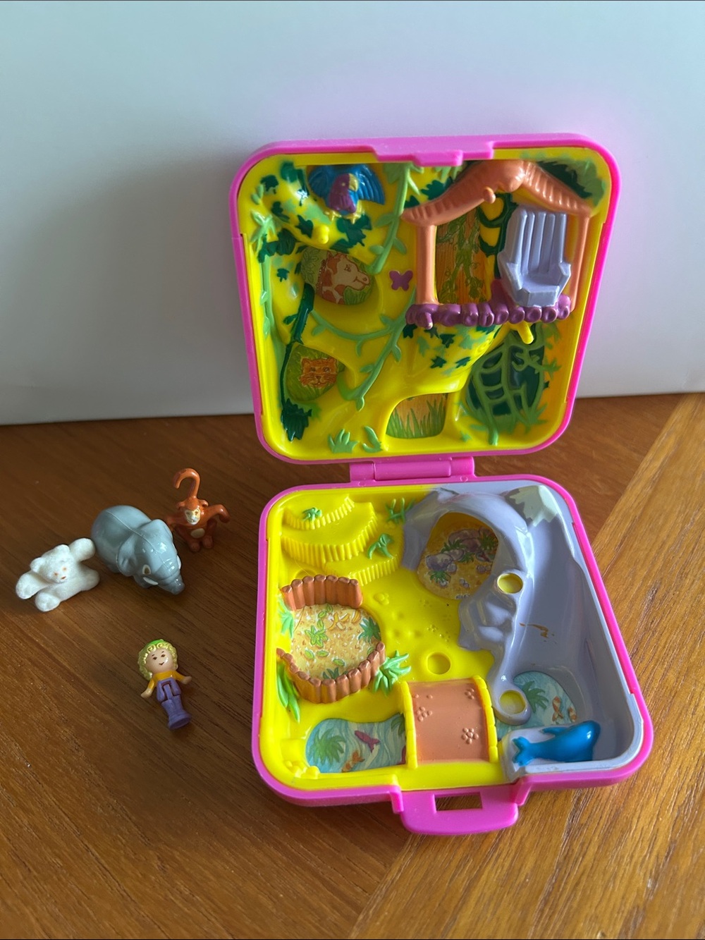 Polly Pocket 1989 Jungle Compact Playset - with figures